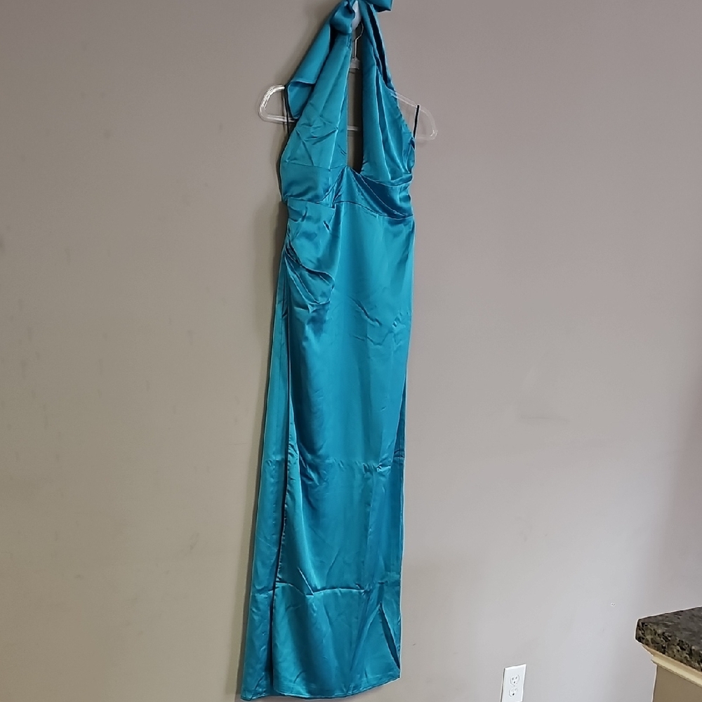 NWT ELEGANT, BUT SIMPLE AQUA TEAL MAXI DRESS SIZE L